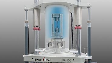 Influence de l'hydrogène sur les matériaux métalliques Installation d’essais 100kN avec réservoir d'hydrogène sous pression (autoclave) pour l'évaluation de la fragilisation par l'hydrogène